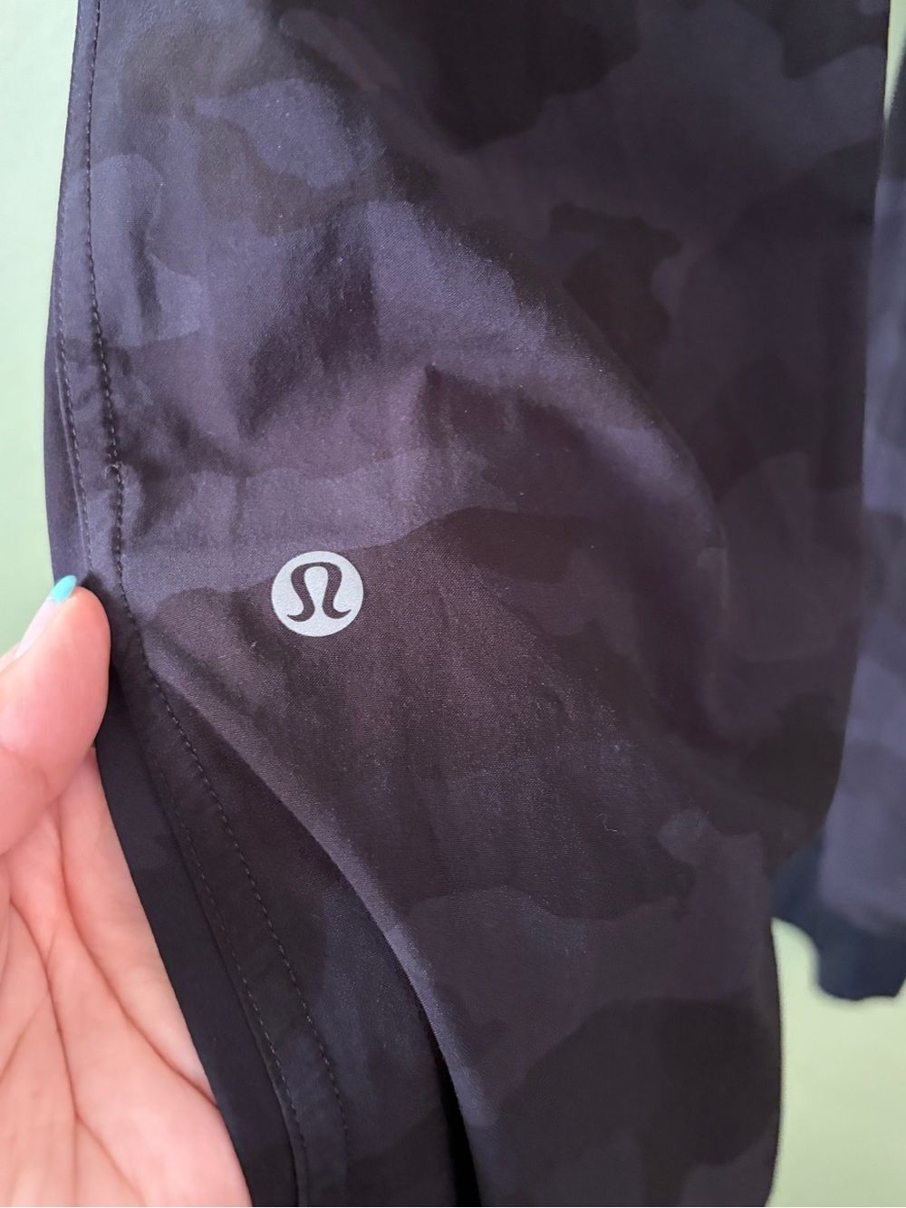 Lululemon Dance Studio Mid Rise Jogger Camo Black Pants Sz 2 - Picture 6 of 8